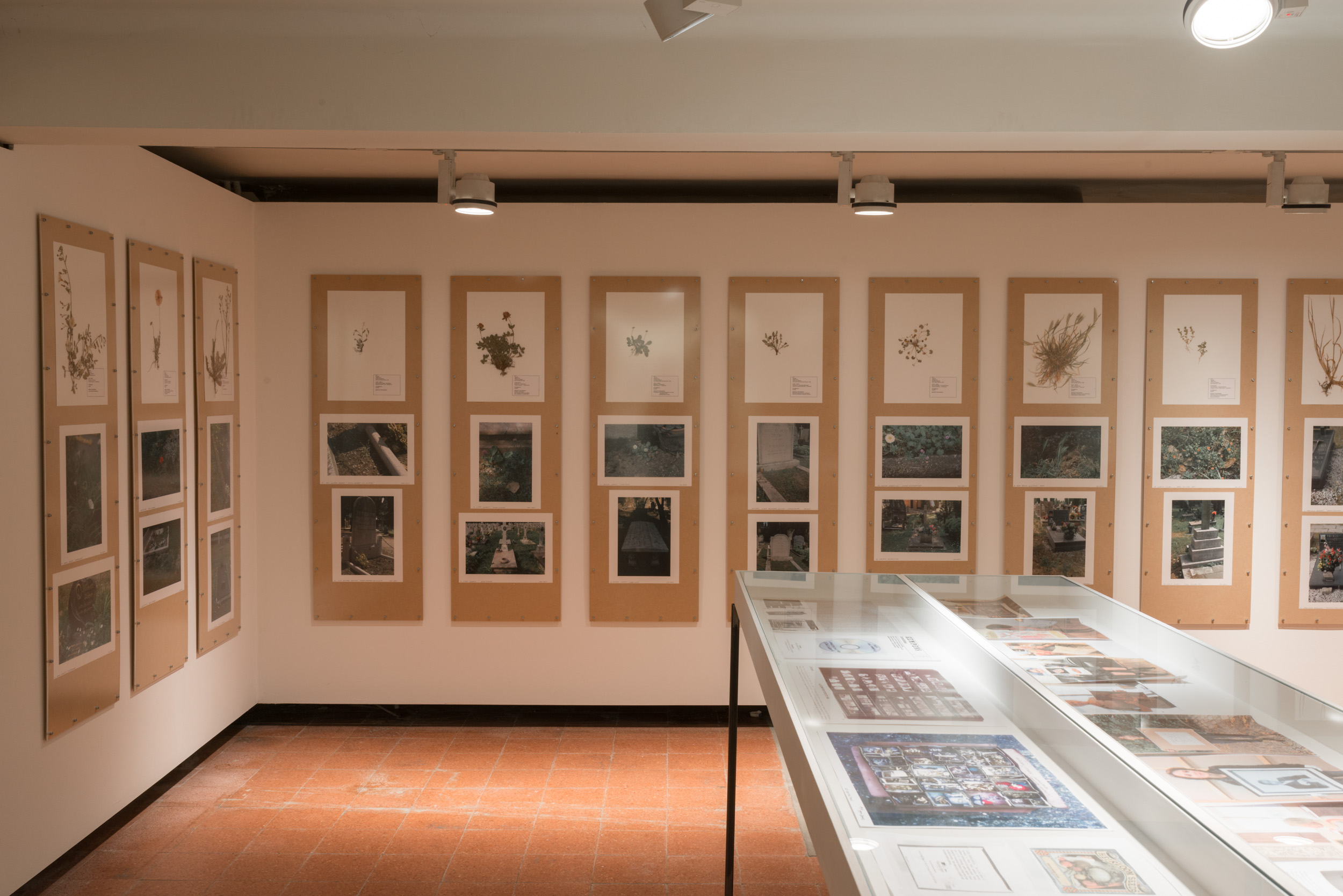 29 Chalet, an exhibition by Jef Geys, Courtesy of the artist and La Loge