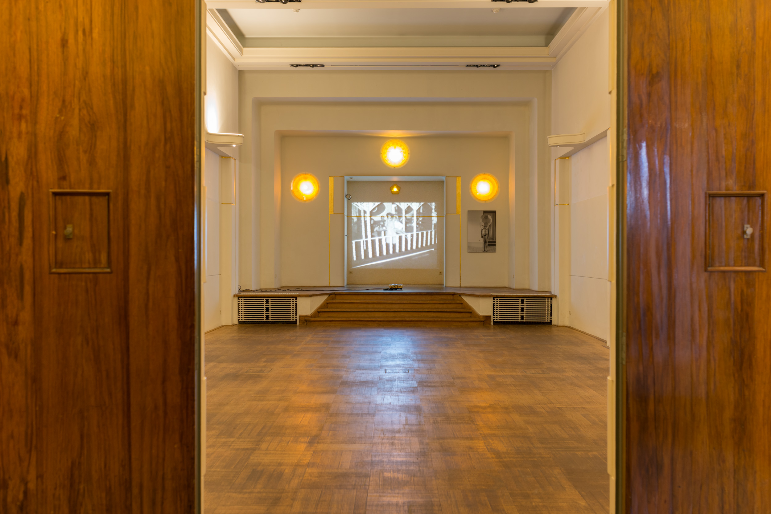 3 Chalet, an exhibition by Jef Geys, Courtesy of the artist and La Loge