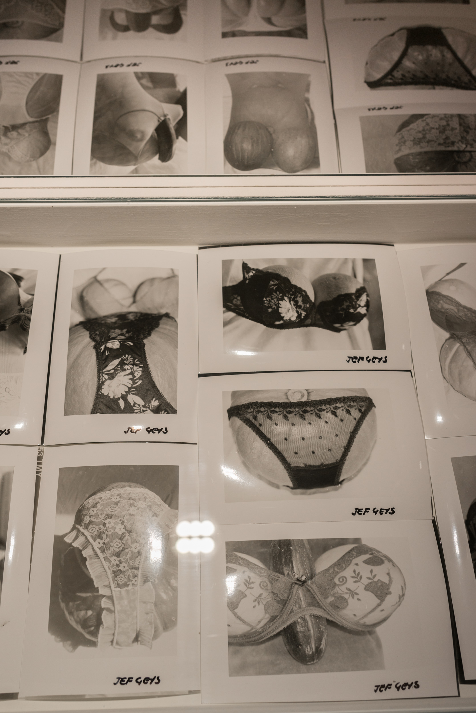 36 Chalet, an exhibition by Jef Geys, Courtesy of the artist and La Loge